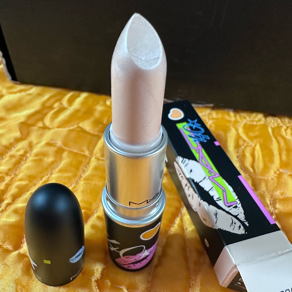 MAC COSMETICS “BUBBLES” BNIB Bring Back 40 Collection